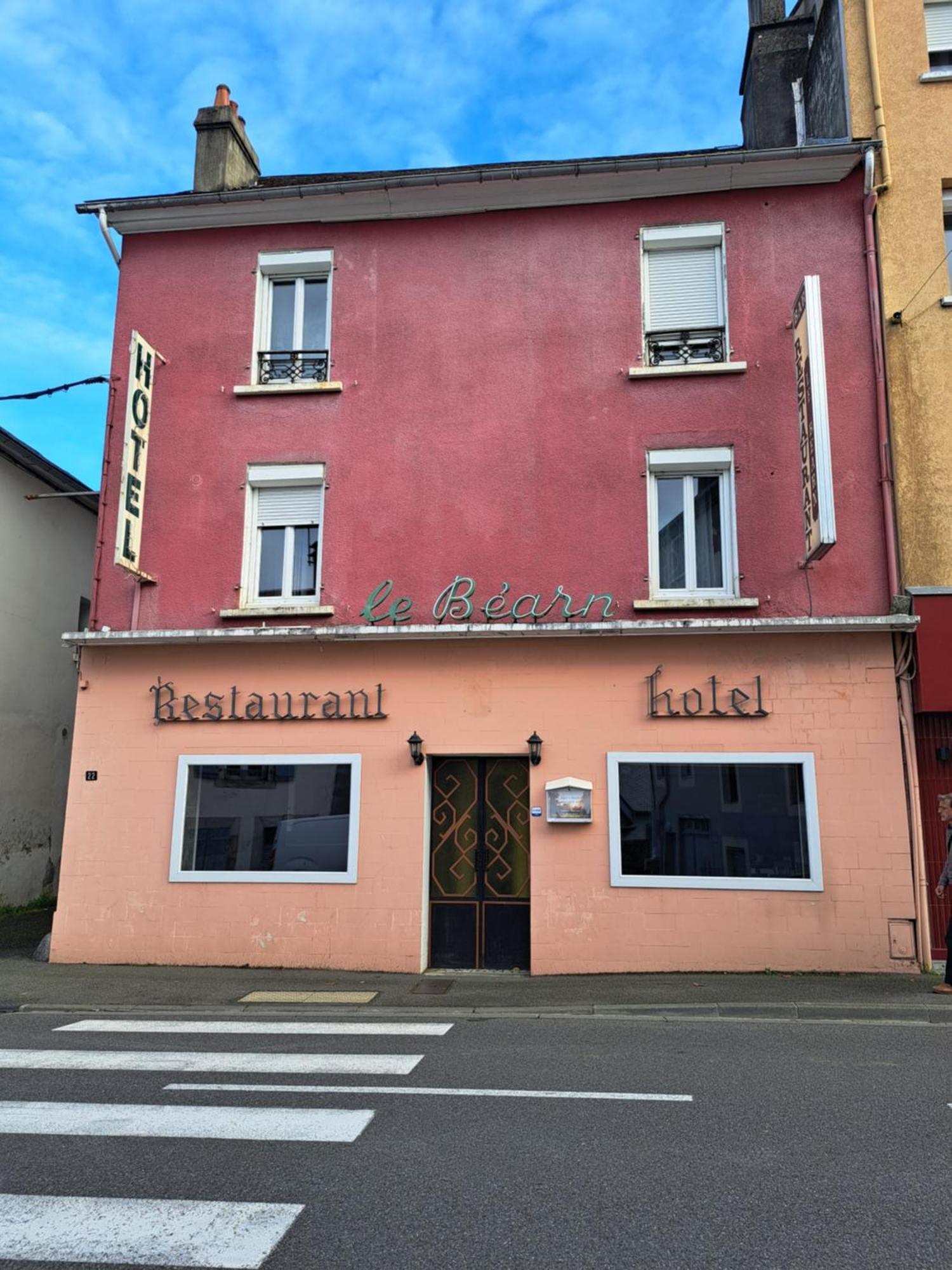 Hotel Le Bearn Bagnères-de-Bigorre Kültér fotó